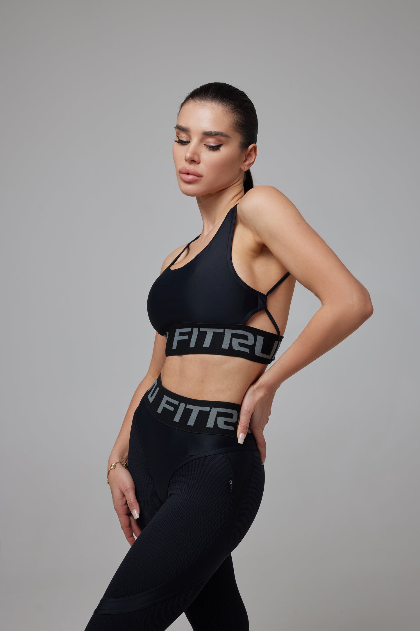 Sportinis topas „Total Black X“