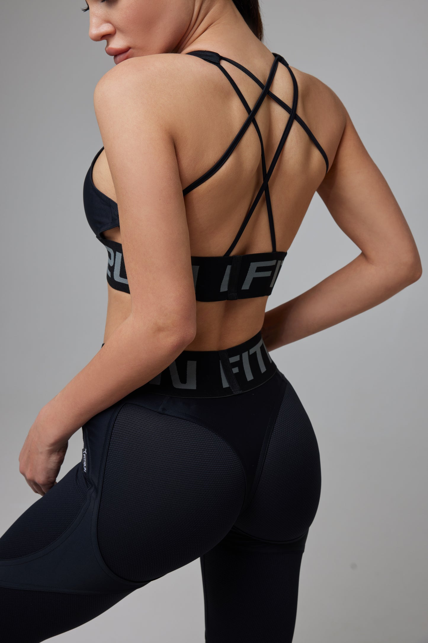 Sportinis topas „Total Black X“