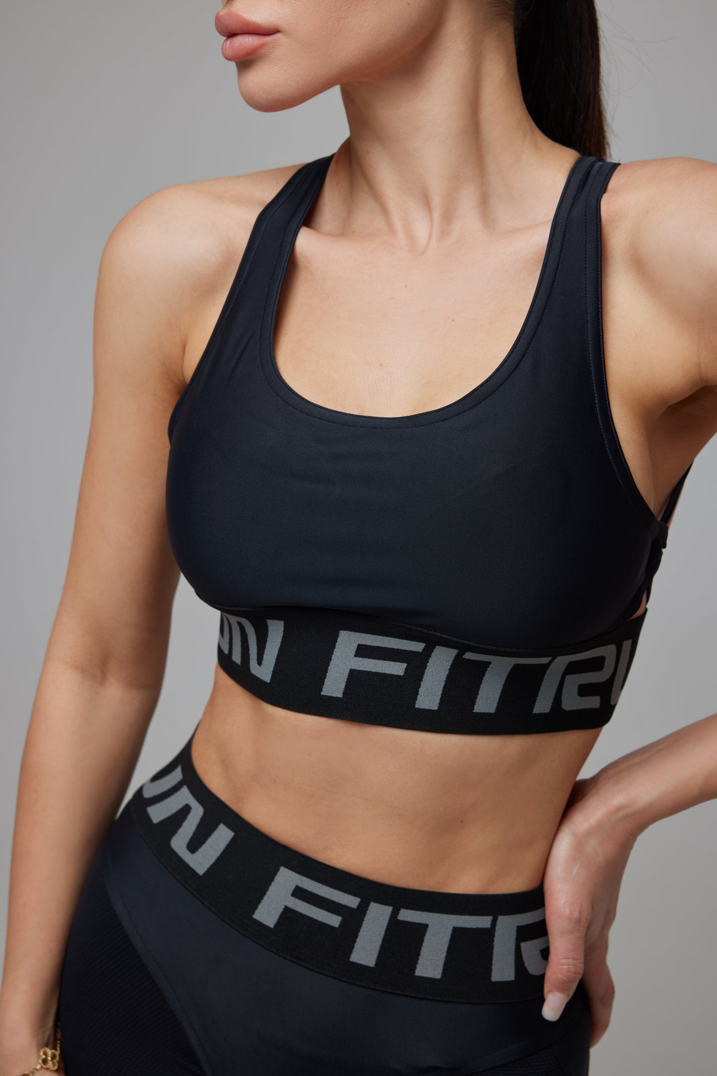 Sportinis topas „Total Black X“