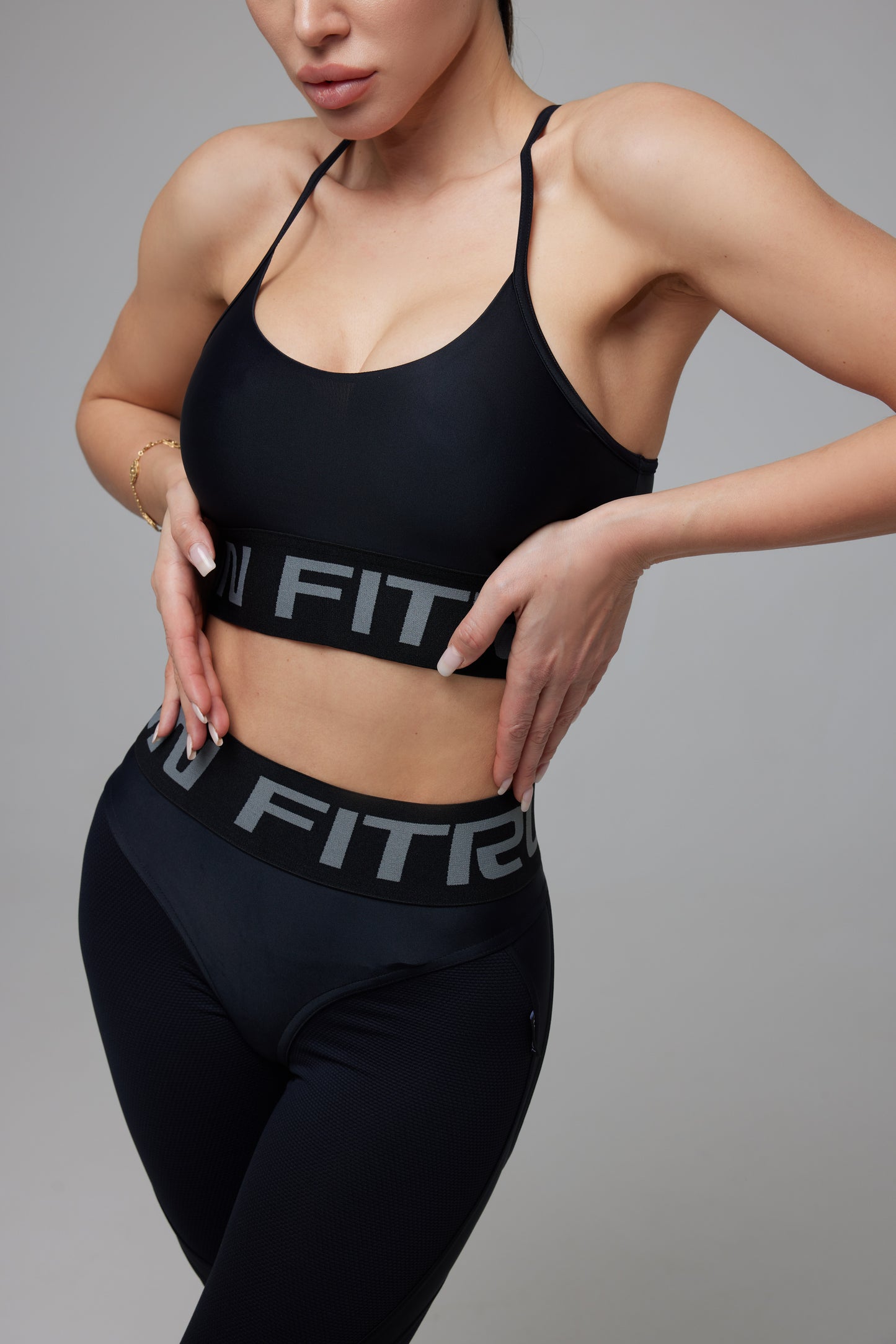 Sportinis topas „Total Black M“
