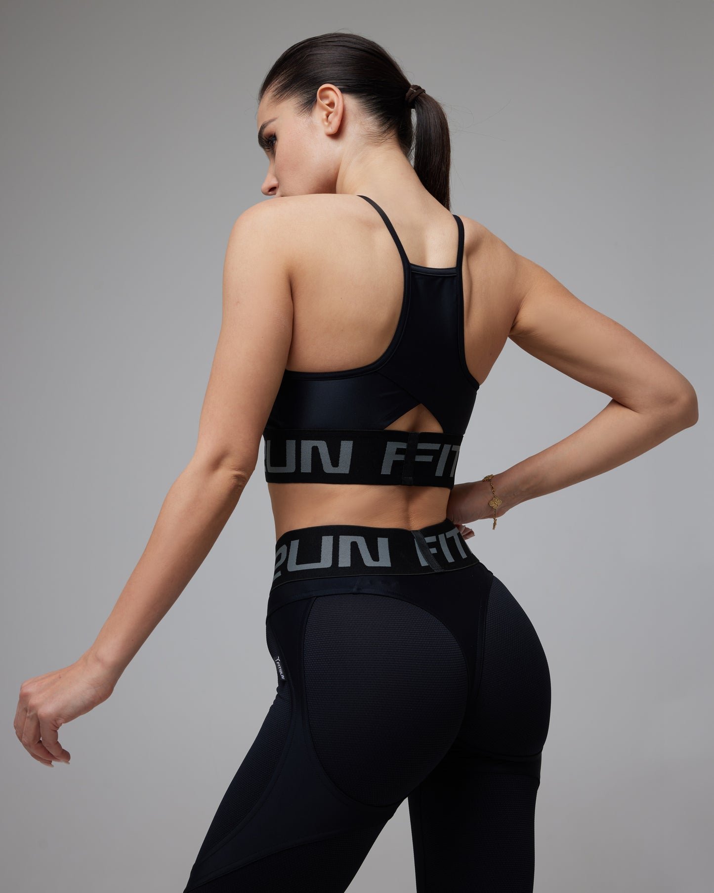 Sportinis topas „Total Black M“