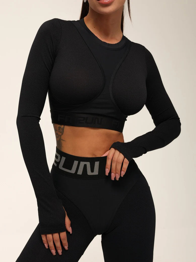 Sportinis topas „Total Black Relief"