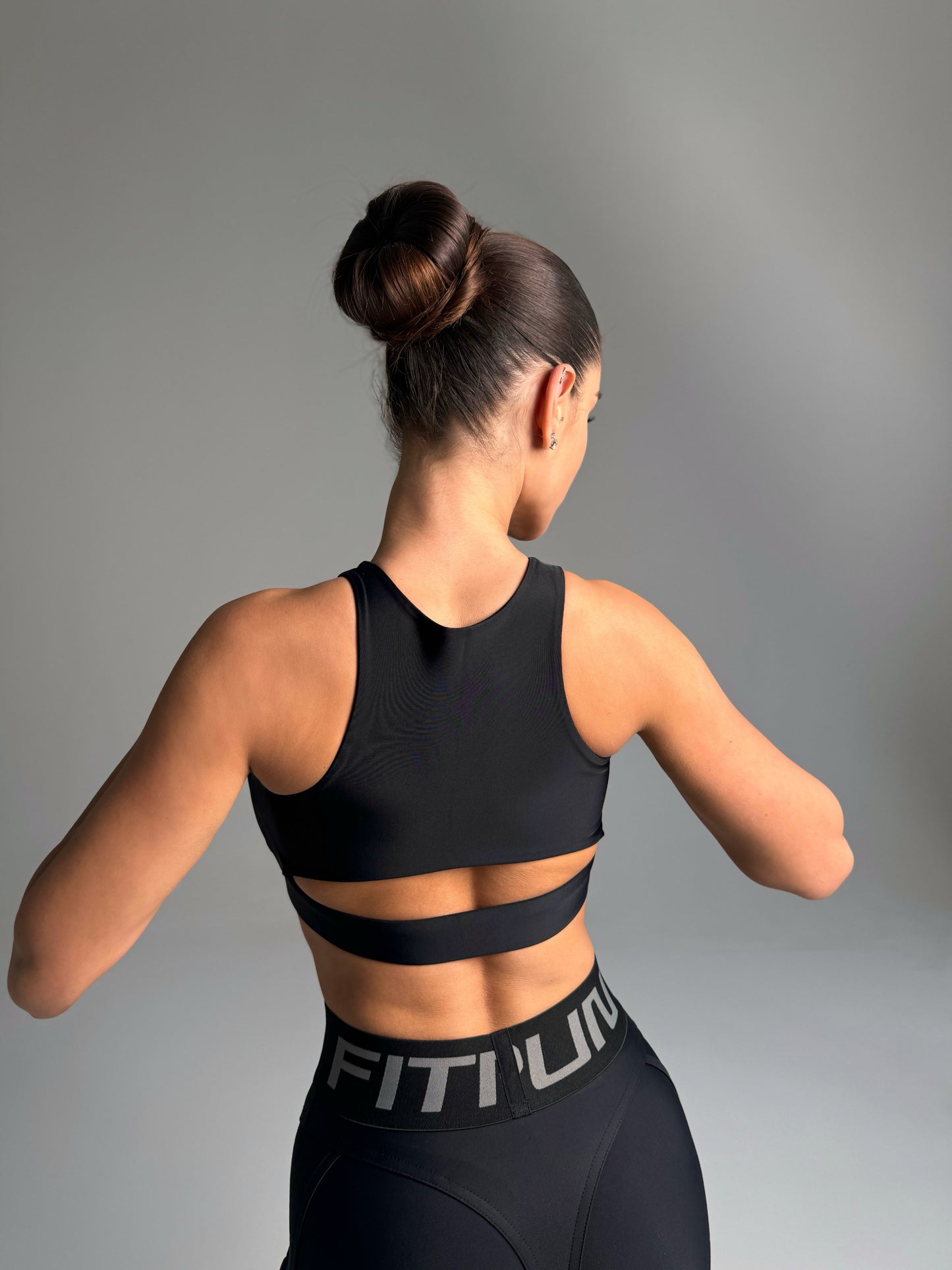 Sportinis topas „Sculpt Black"
