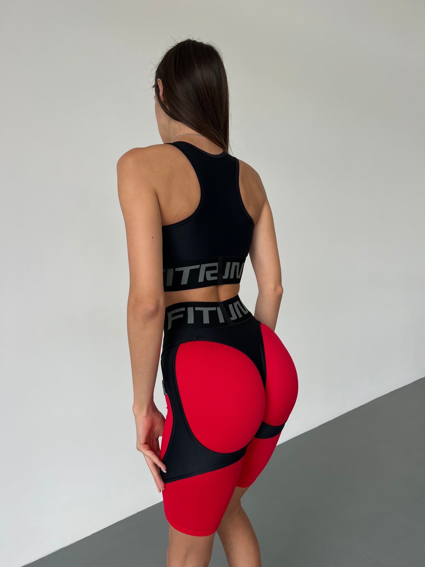 Sportinis topas „Total Red Relief“