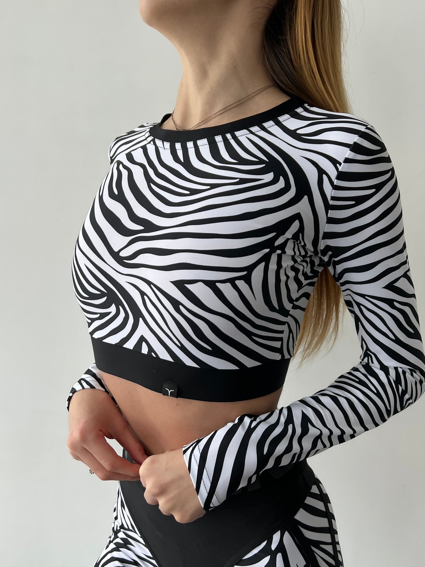 Sportinis topas ilgomis rankovėmis „Zebra“