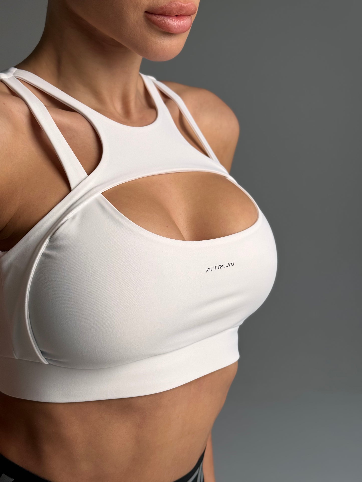 Sportinis topas „Sculpt White“